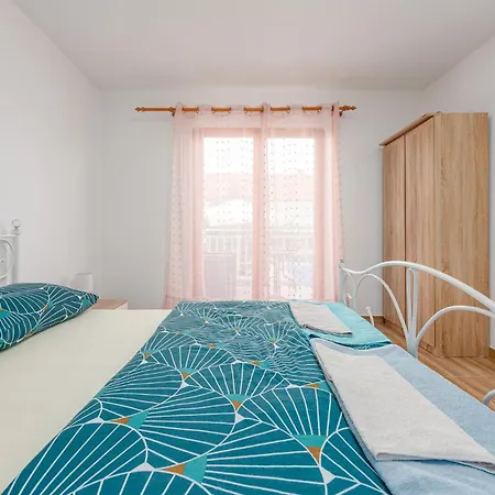 Stunning In With Kitchen * Biograd Na Moru