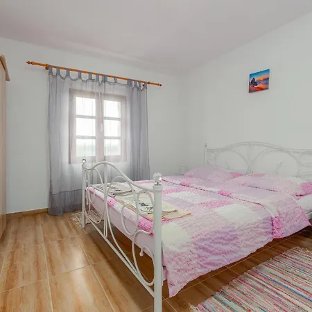 Stunning In With Kitchen * Biograd Na Moru
